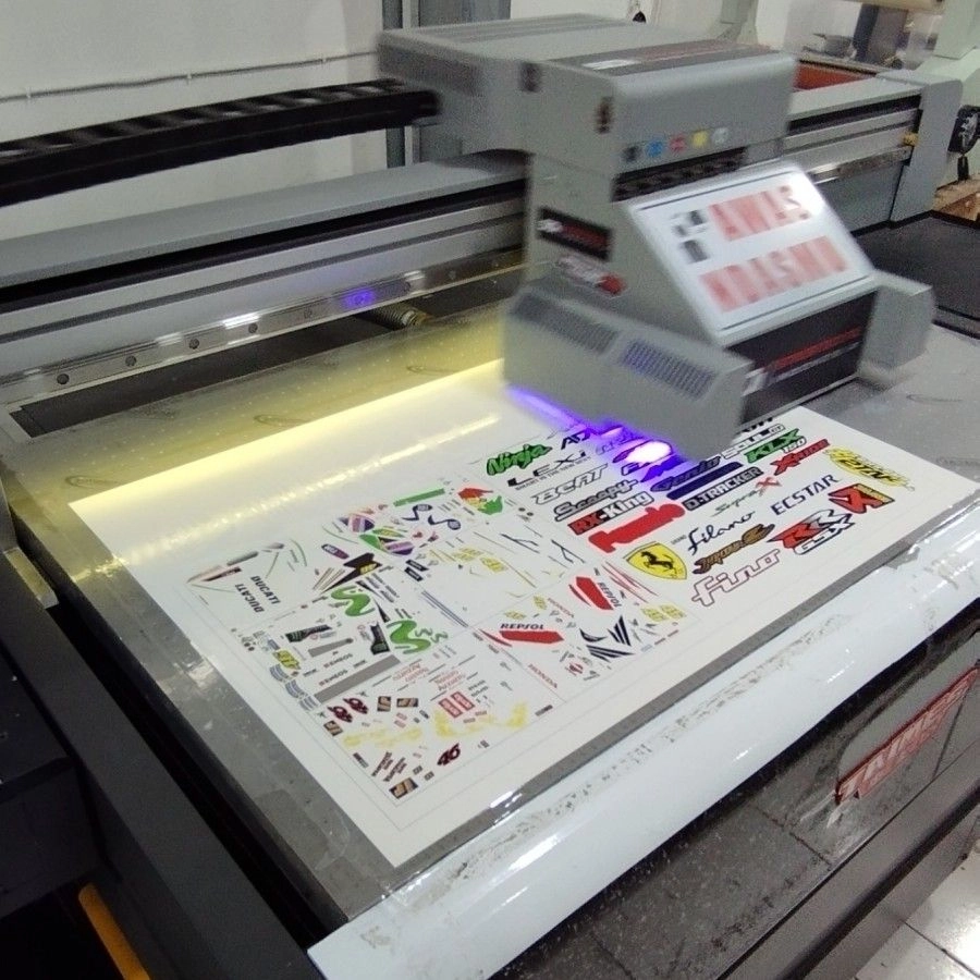 Jasa Cetak Water Slide Decal Standar atau Sticker Air Ukuran A2 (40x60cm) - Wajib Divernish Sebelum Pasang